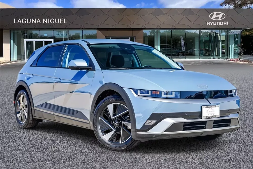 2025 Hyundai Ioniq 5 SE photo 1