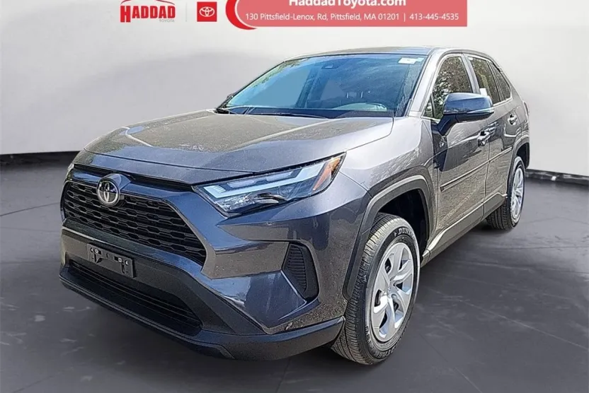 2025 Toyota RAV4 LE photo 1