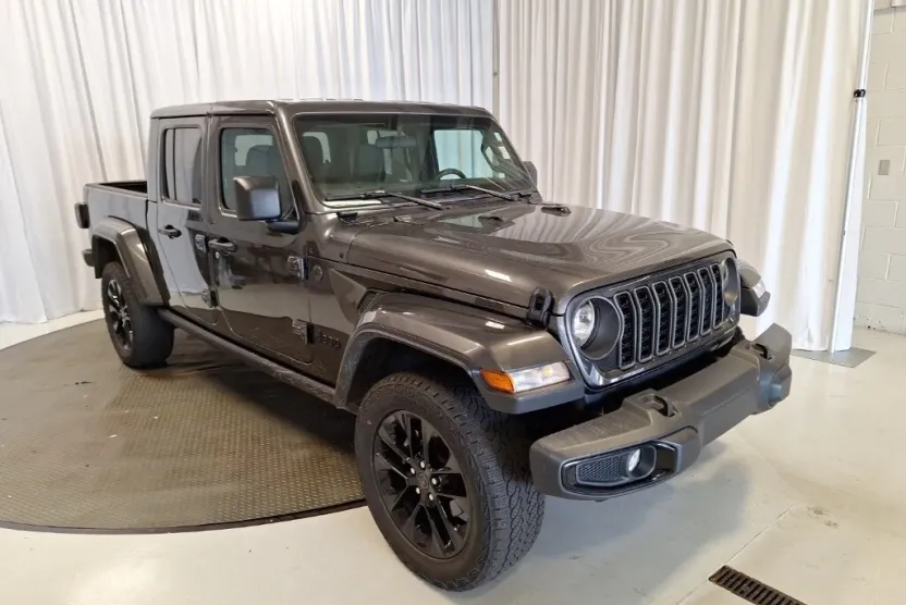 2024 Jeep Gladiator Sport photo 1