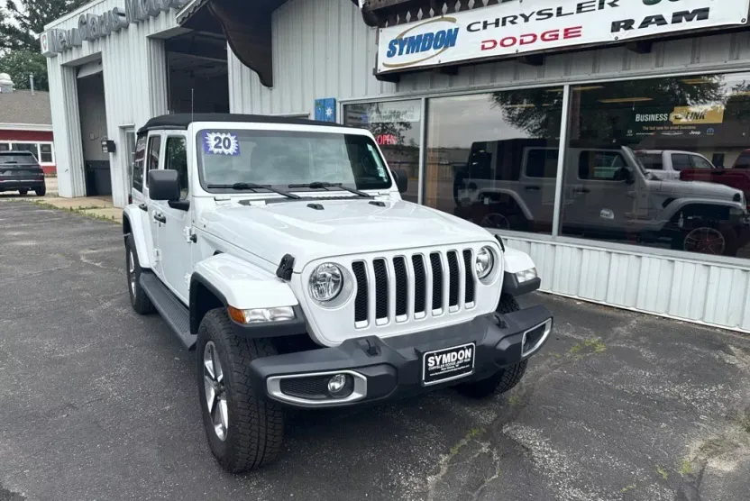 2020 Jeep Wrangler Unlimited Sahara photo 1