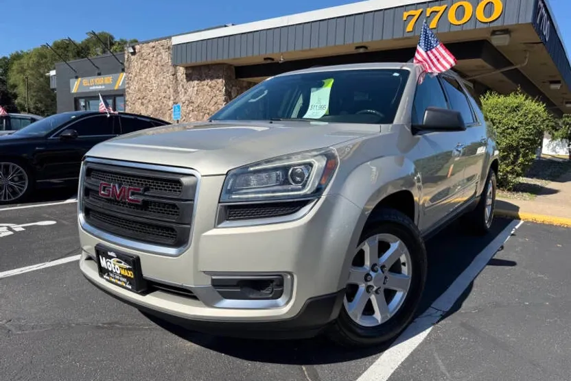 2014 Gmc Acadia SLE photo 1