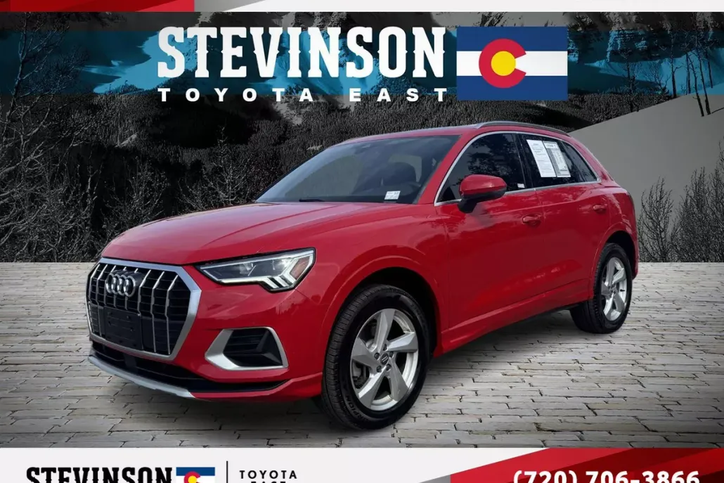 2020 Audi Q3 45 TFSI Premium Plus photo 1