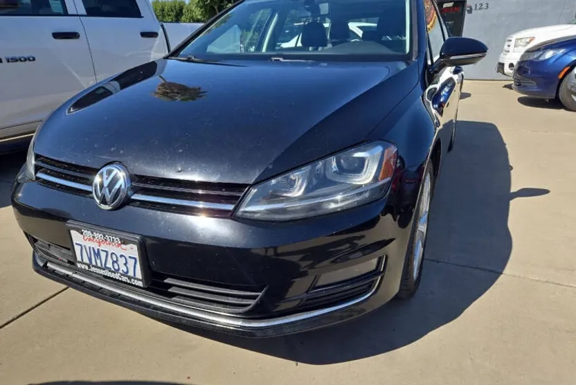 2016 Volkswagen Golf SportWagen TSI SE photo 1