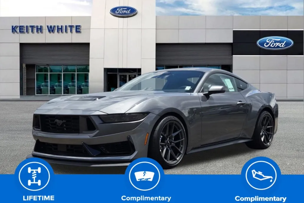 2025 Ford Mustang Dark Horse Deluxe photo 1