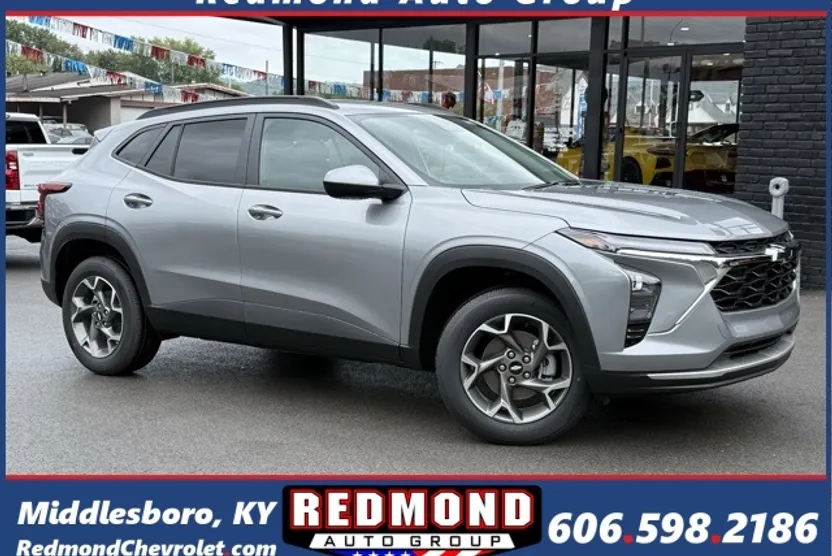 2026 Chevrolet Trax LT photo 1