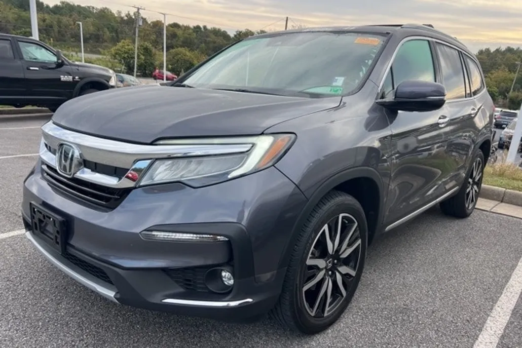 2021 Honda Pilot Touring photo 1