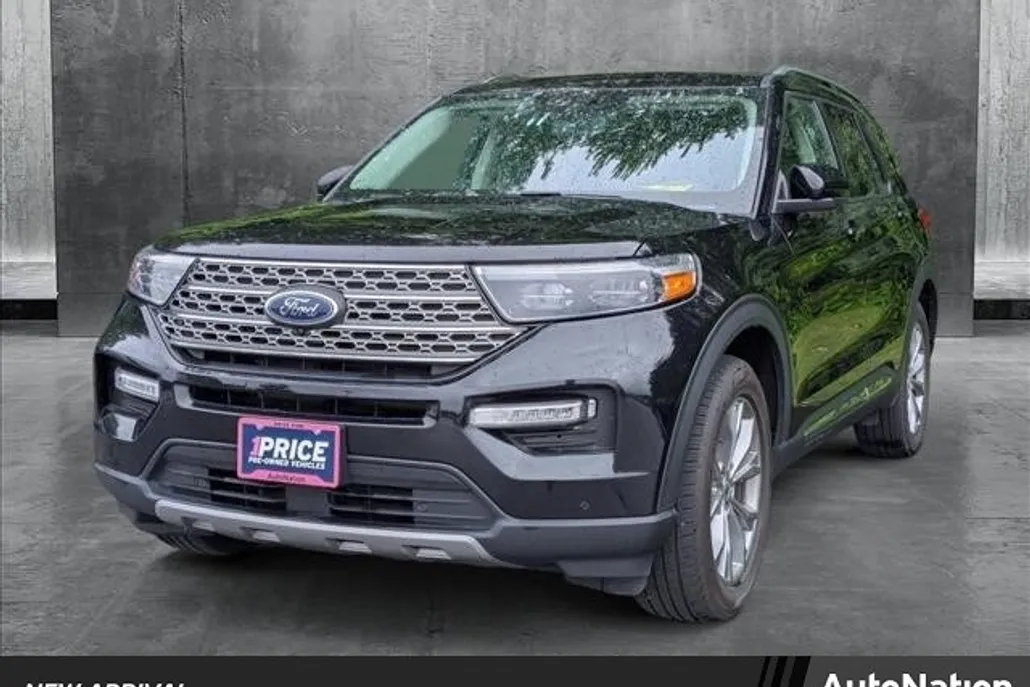 2023 Ford Explorer Limited photo 1