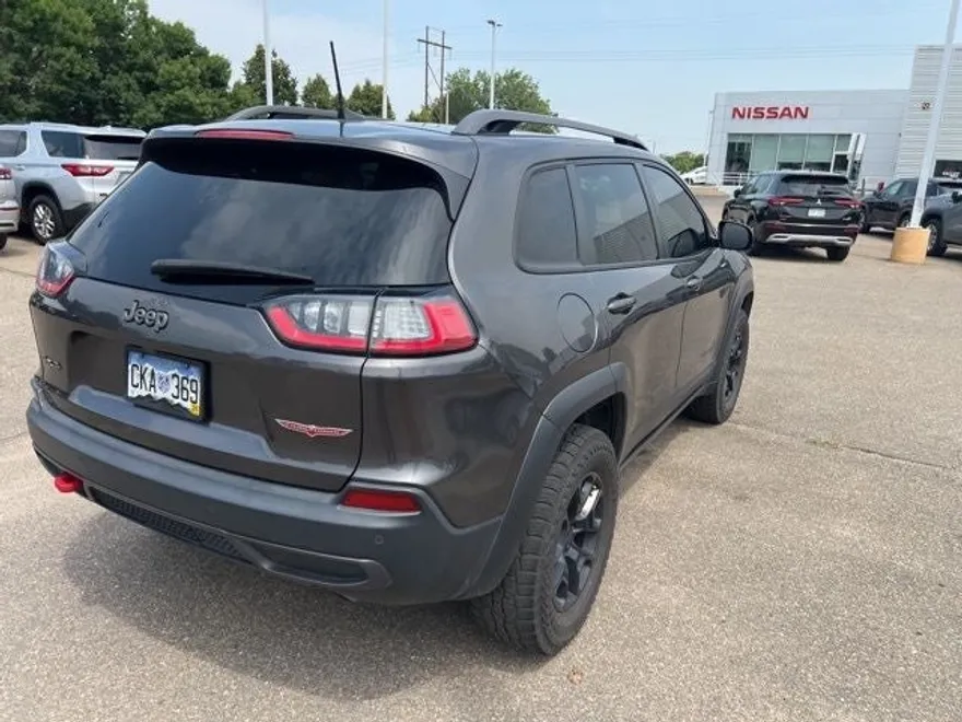 2020 Jeep Cherokee Trailhawk photo 1