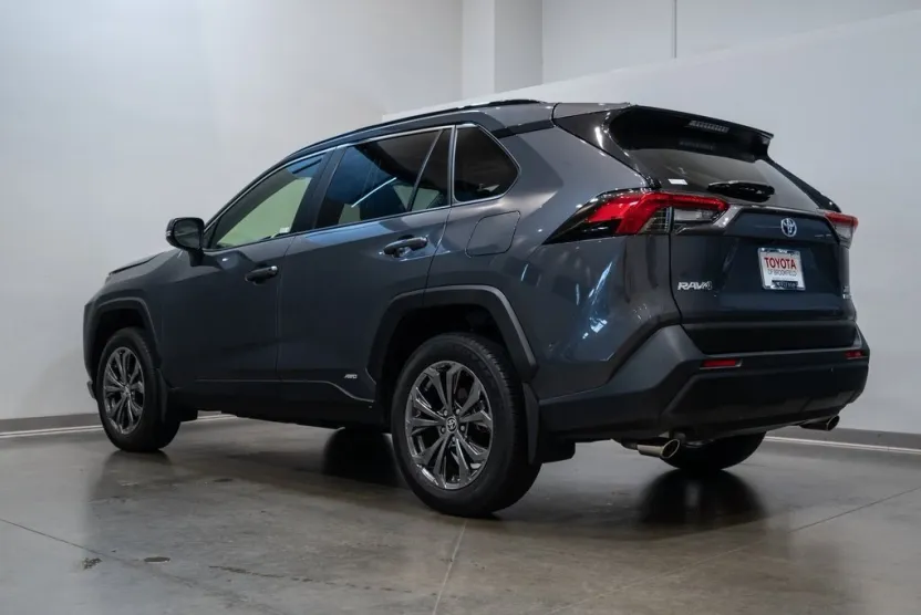 2023 Toyota RAV4 Hybrid XLE Premium photo 1