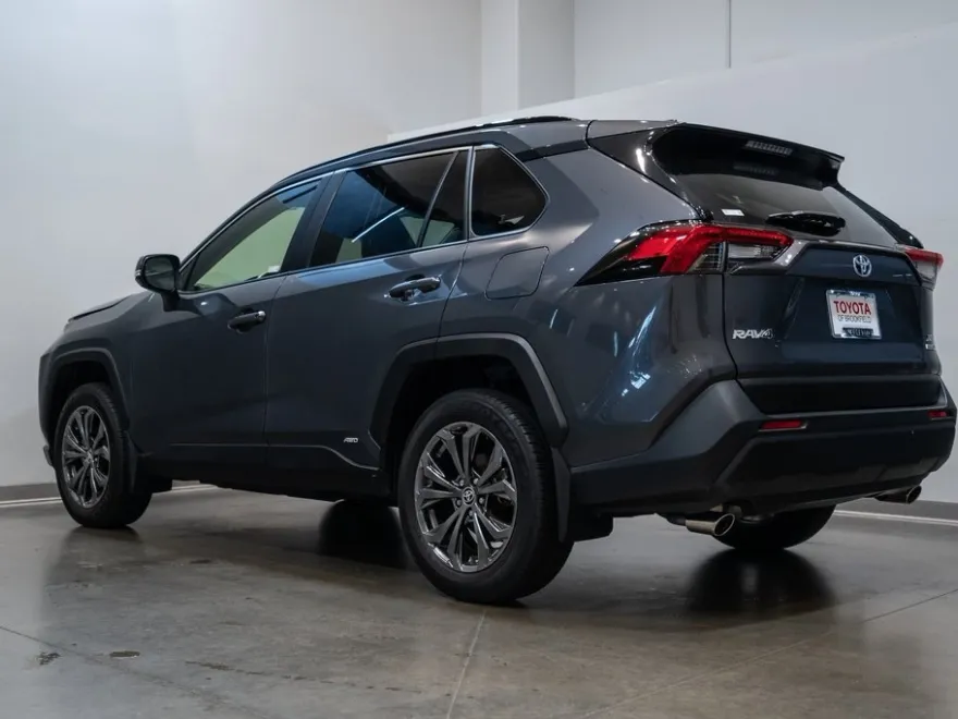 2023 Toyota RAV4 Hybrid XLE Premium photo 1