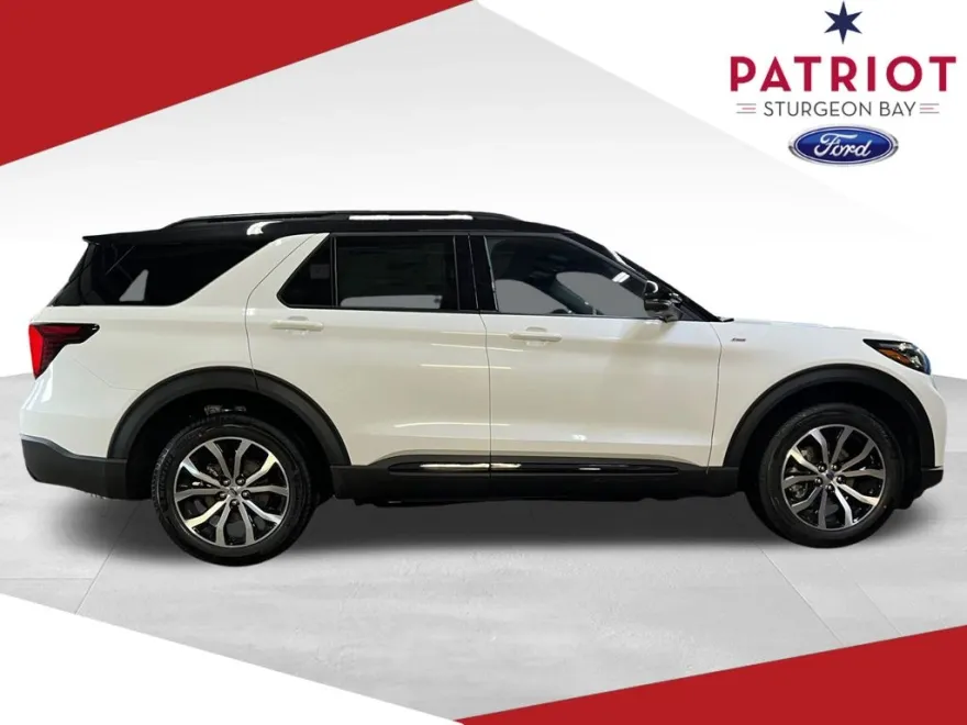 2025 Ford Explorer ST-Line photo 1
