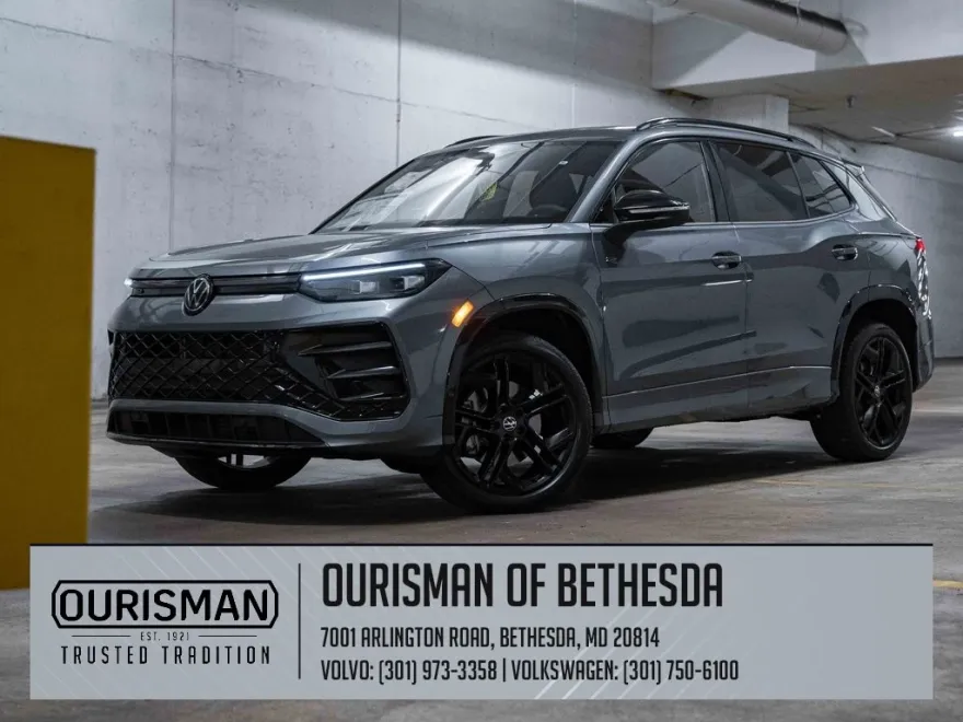 2025 Volkswagen Tiguan SE R-Line Black photo 1