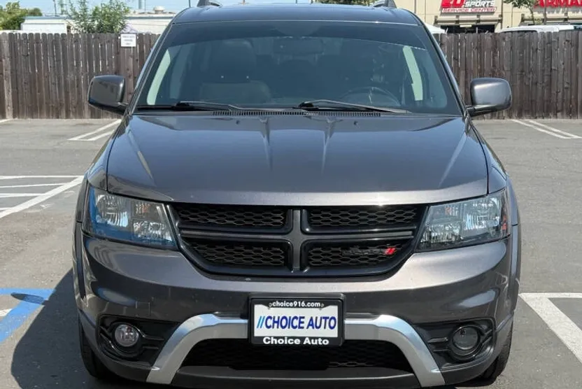 2015 Dodge Journey Crossroad photo 1