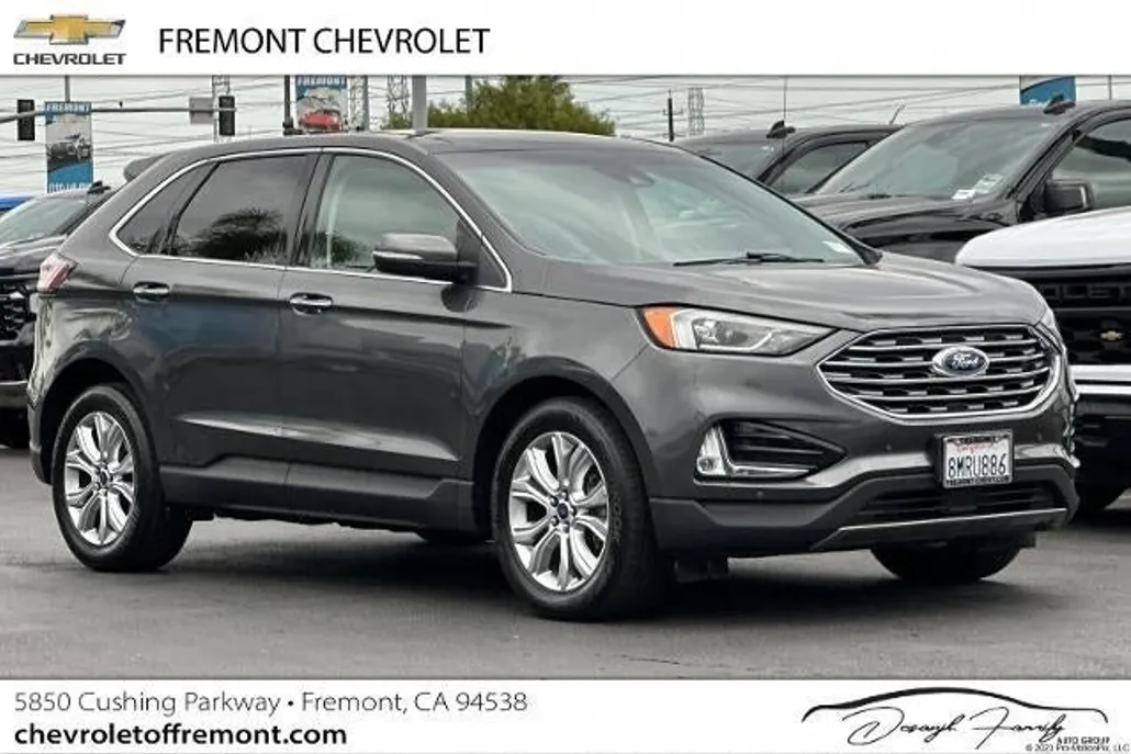 2020 Ford Edge Titanium photo 1