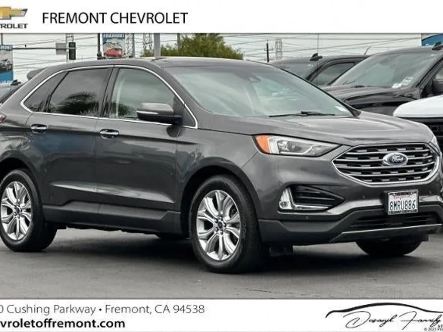 2020 Ford Edge Titanium photo 1