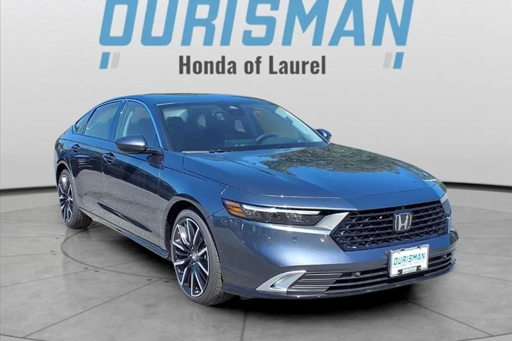 2025 Honda Accord Touring photo 1