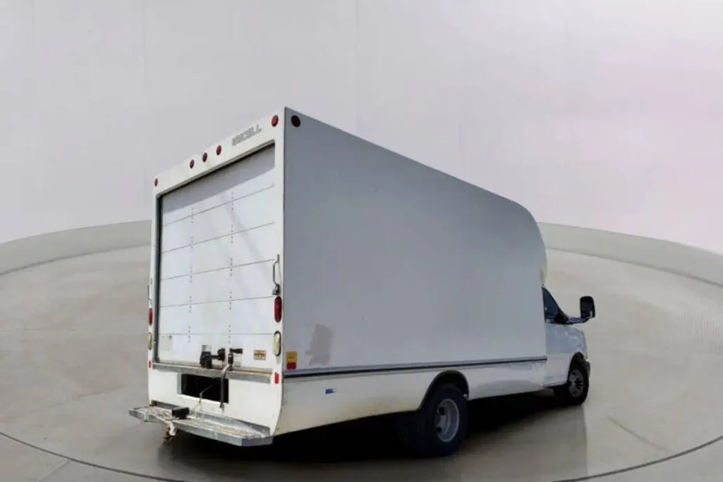 2013 Gmc Savana 3500 Cutaway photo 1
