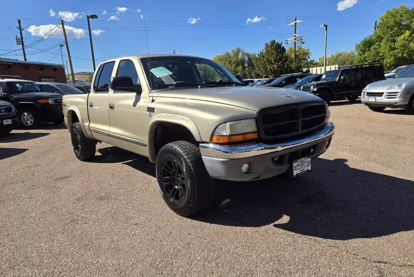 2004 Dodge Dakota SLT photo 1