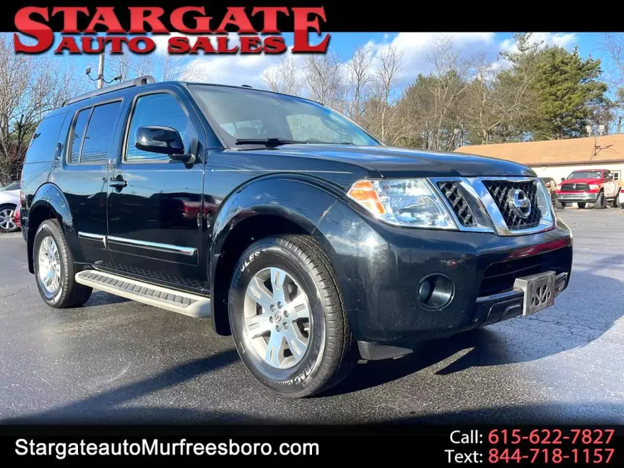 2012 Nissan Pathfinder Silver Edition photo 1