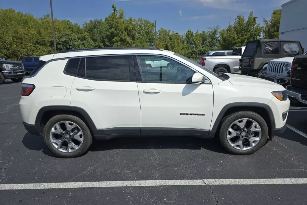 2020 Jeep Compass Limited photo 1