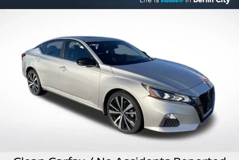 2022 Nissan Altima 2.5 S photo 1