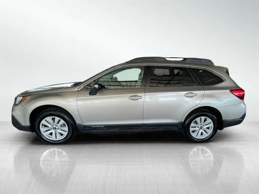 2018 Subaru Outback 2.5i Premium photo 1