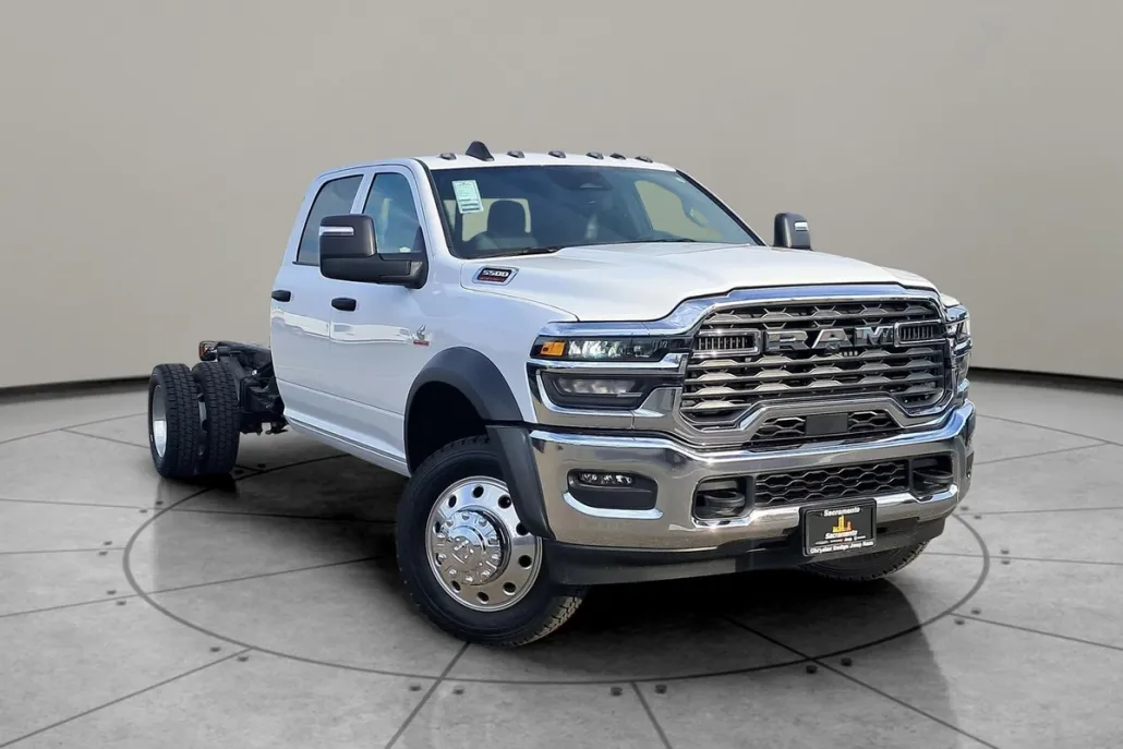 2025 Ram 5500 Tradesman photo 1
