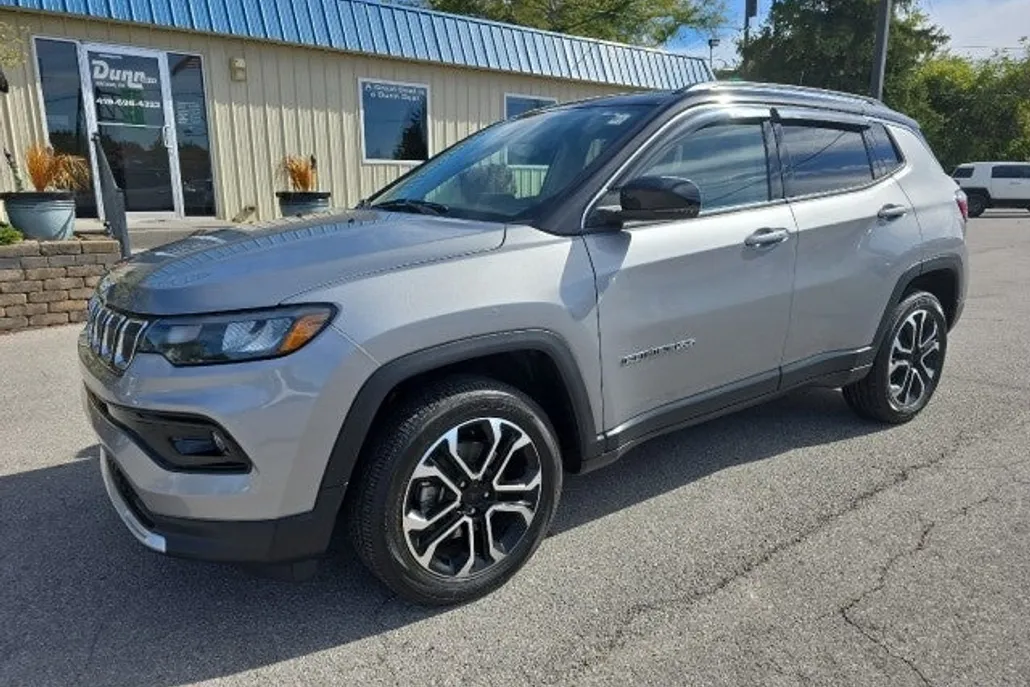 2022 Jeep Compass Limited photo 1