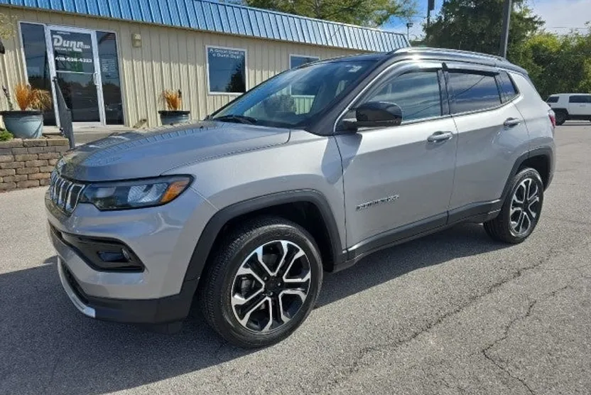 2022 Jeep Compass Limited photo 1
