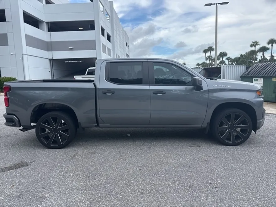 2021 Chevrolet Silverado 1500 Custom photo 1