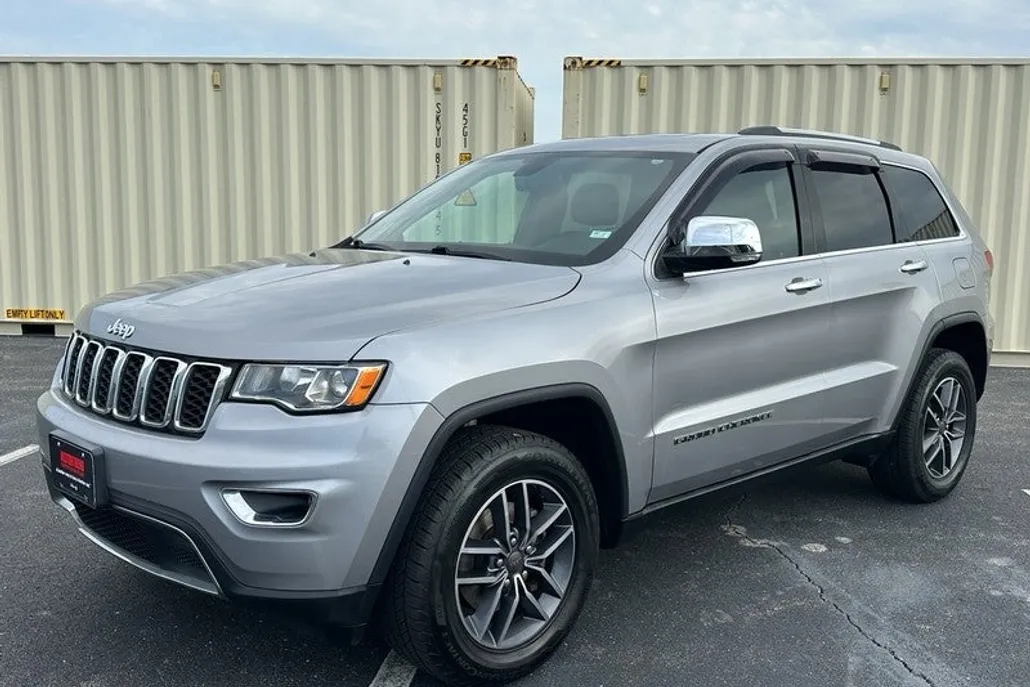2019 Jeep Grand Cherokee Limited photo 1