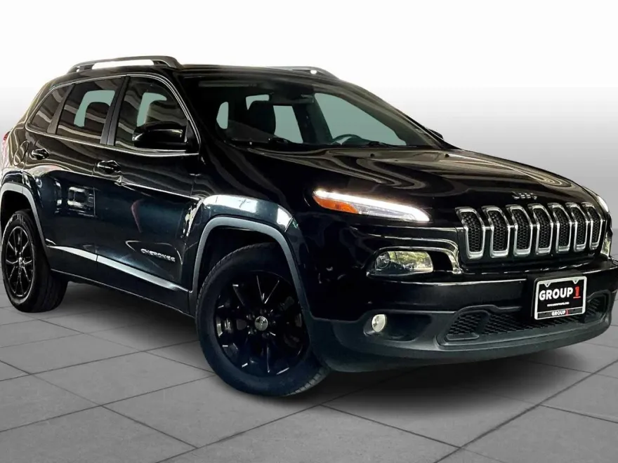 2015 Jeep Cherokee Latitude photo 1