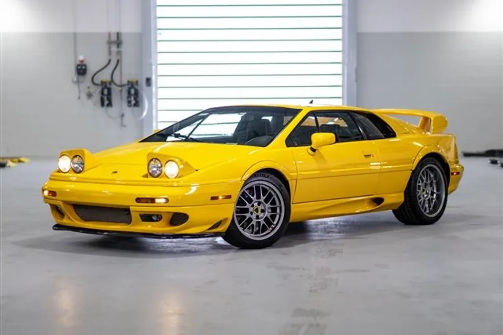 2003 Lotus Esprit photo 1