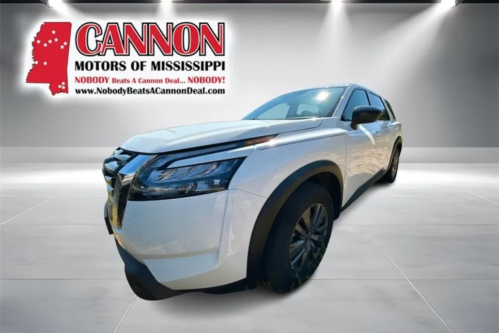 2025 Nissan Pathfinder S photo 1