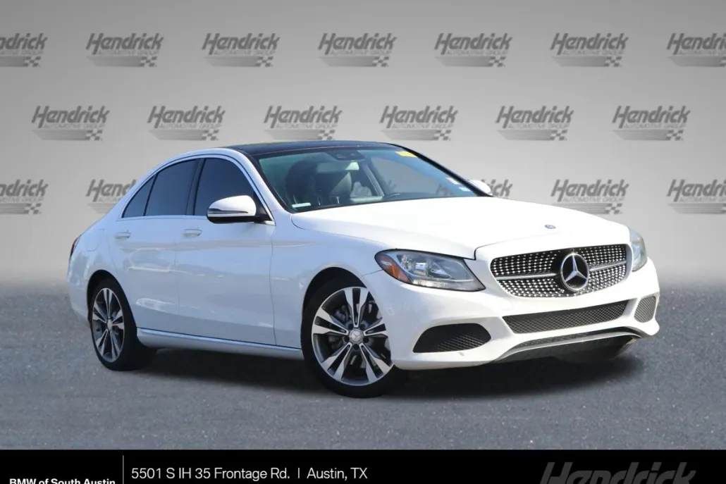 2016 Mercedes Benz C 300 Sedan photo 1