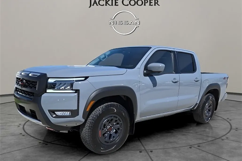 2025 Nissan Frontier PRO-4X photo 1