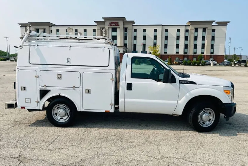 2013 Ford F-350 XL photo 1