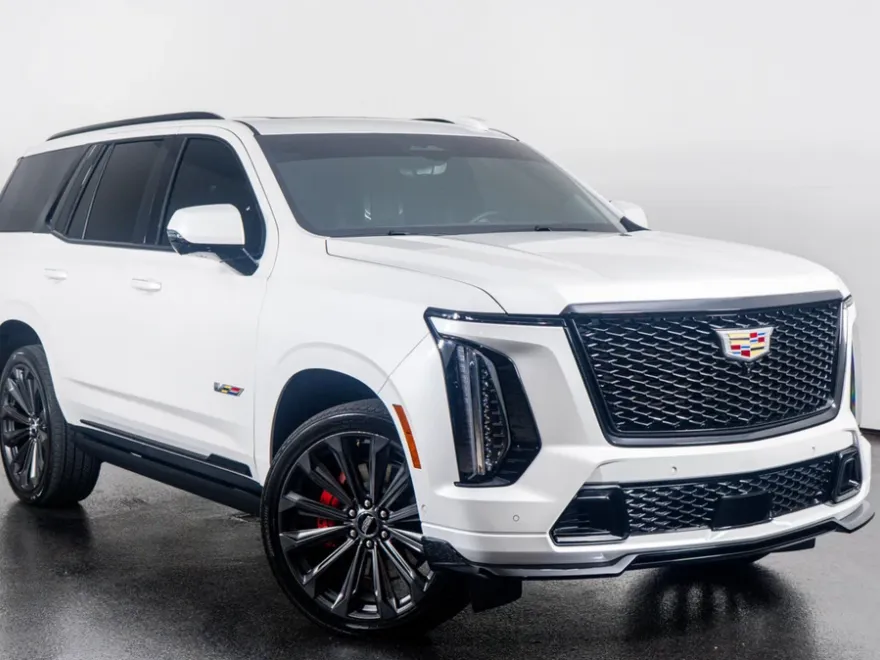 2025 Cadillac Escalade V-Series photo 1