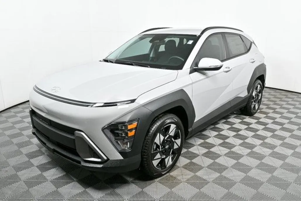 2025 Hyundai Kona SEL photo 1
