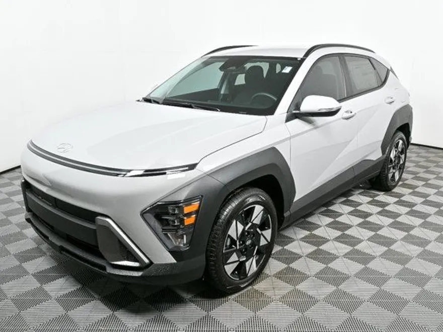 2025 Hyundai Kona SEL photo 1