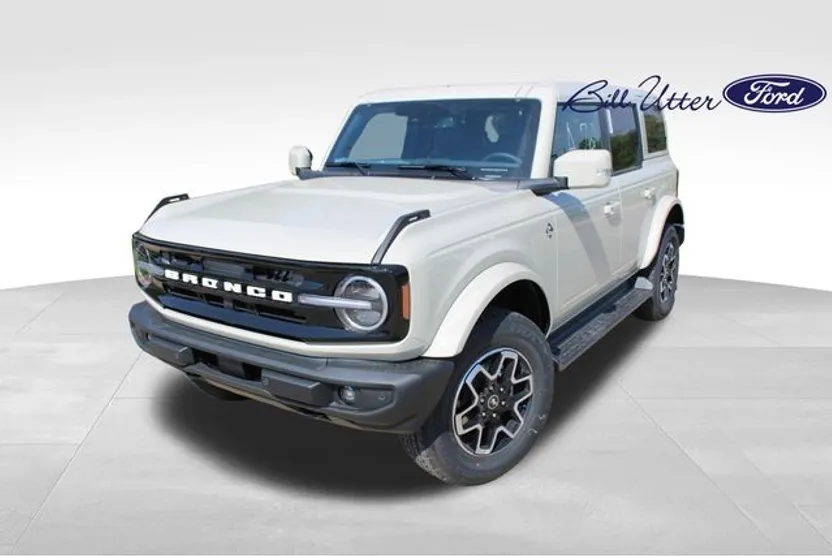 2025 Ford Bronco Outer Banks photo 1