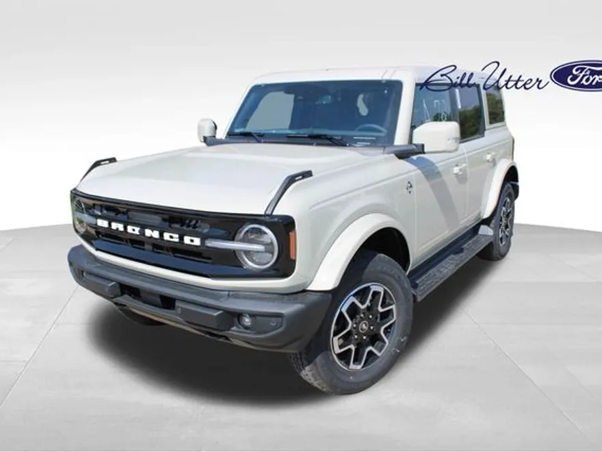 2025 Ford Bronco Outer Banks photo 1