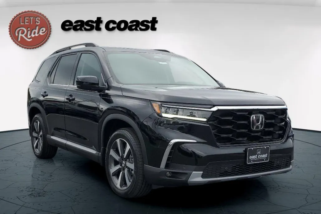 2025 Honda Pilot Touring photo 1