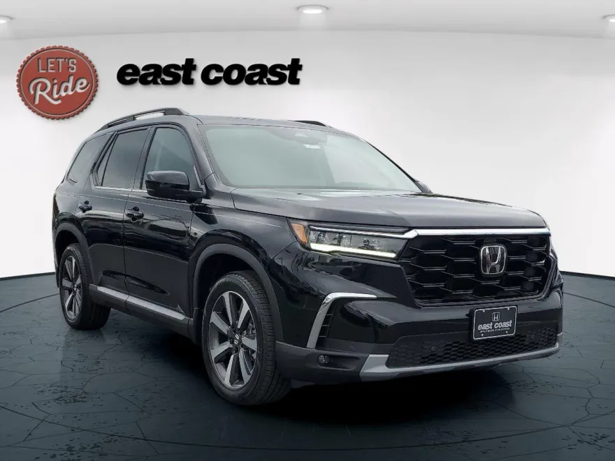 2025 Honda Pilot Touring photo 1