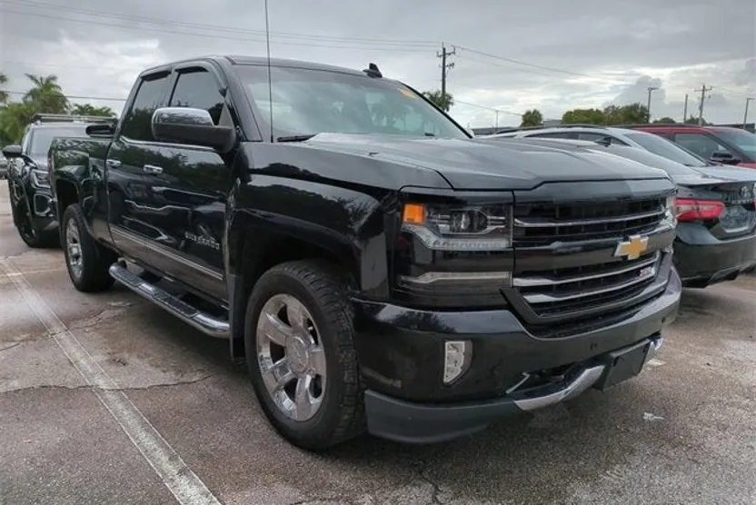 2018 Chevrolet Silverado 1500 LTZ photo 1
