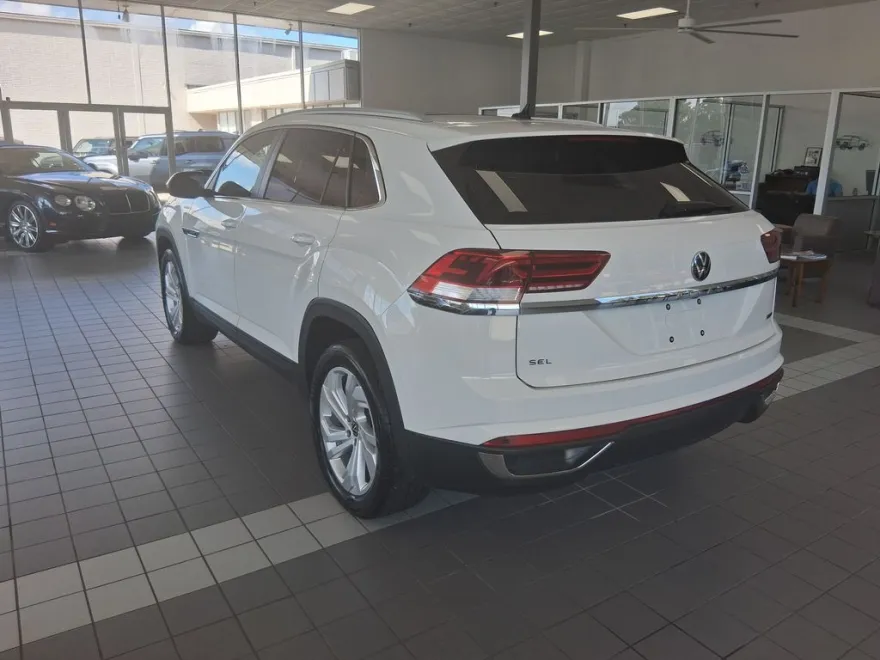 2021 Volkswagen Atlas Cross Sport SEL photo 1