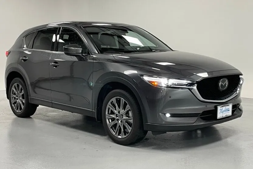 2021 Mazda CX-5 Signature photo 1