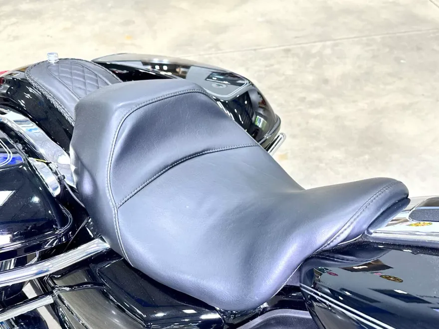 2014 Harley Davidson Electra Glide Ultra Classic FLHTCU103 photo 1