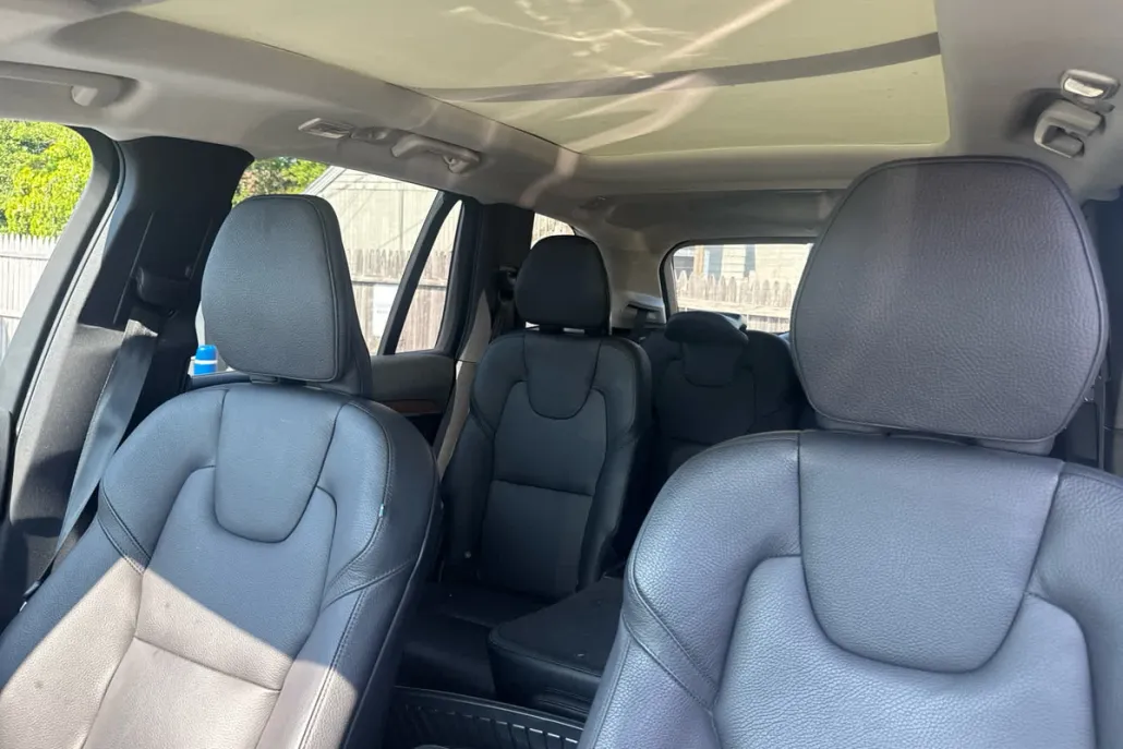 2024 Volvo XC90 B5 Plus photo 1