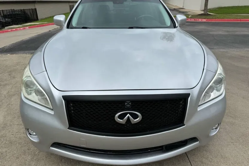 2011 Infiniti M37 photo 1